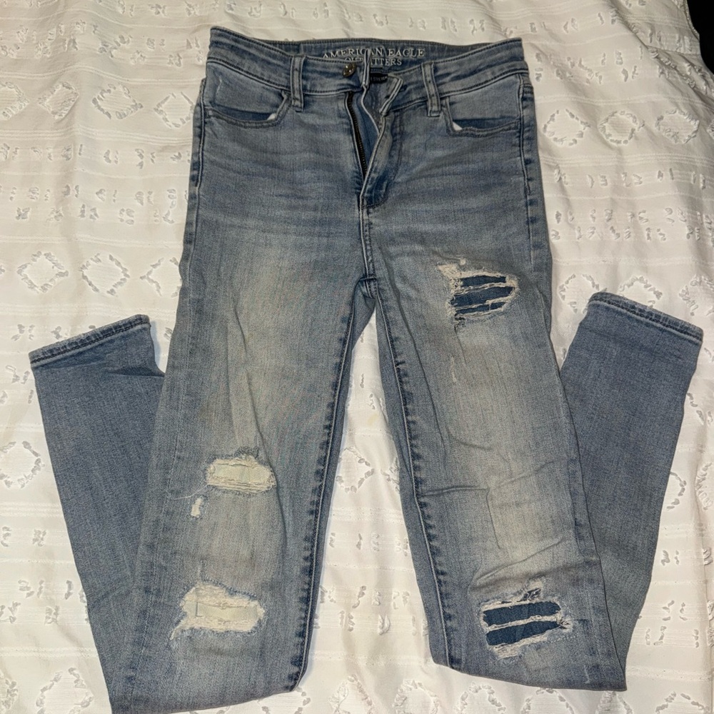 American Eagle Distressed Blue Jeans